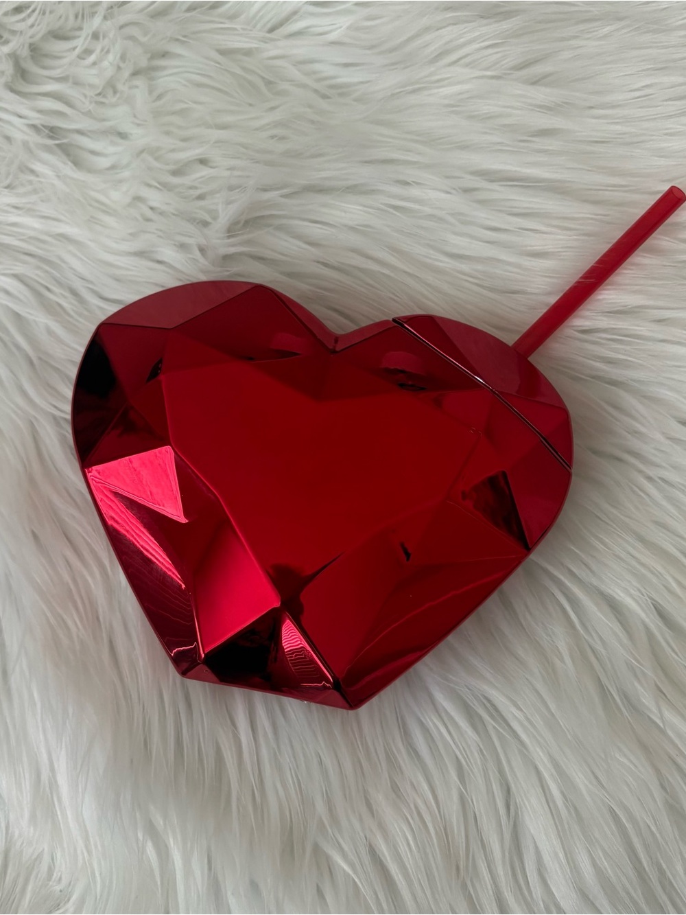 Red Metallic Plastic Faceted Heart Shaped Tumbler Sipper Cup & Straw